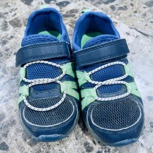 Carter’s toddler sneakers shoes size 8 light up shoes red